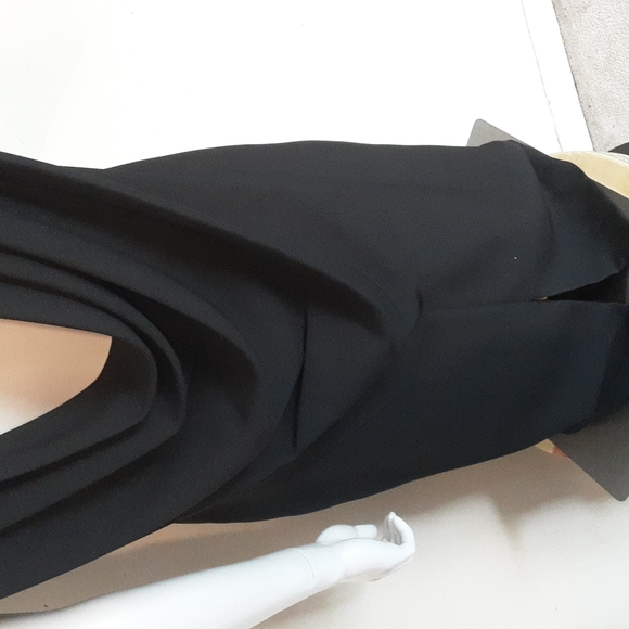 Shuet Young  backless little black dress - Picture 3 of 5